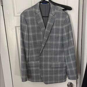 Apt. 9 Gray Sport Coat with Modern Plaid Design